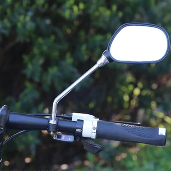 Зеркало заднего вида электрического велосипеда поворачивается на 360 градусов, а на задней панели велосипедного отражателя имеется отражатель