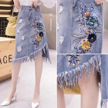 2023 Лето, Новая Корейская джинсовая юбка с высокой талией, Женская одежда, Вышитые Цветочные кисточки, Перфорированные джинсовые юбки неправильной формы BC232