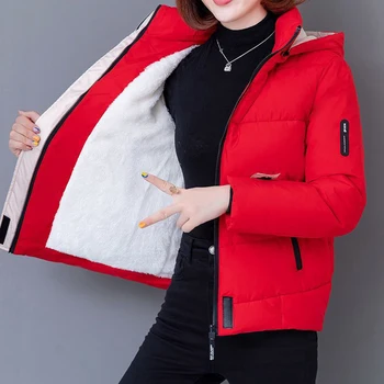 Женское зимнее пальто, Сверхлегкая куртка на утином пуху, пуховики с капюшоном, Ветрозащитные короткие парки с подкладкой, верхняя одежда большого размера
