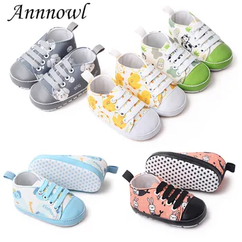 Брендовая обувь для кроватки для новорожденных мальчиков, детские кроссовки на мягкой подошве со шнуровкой, нескользящая подошва для девочек, кроссовки с мультяшными животными для 1-летнего ребенка